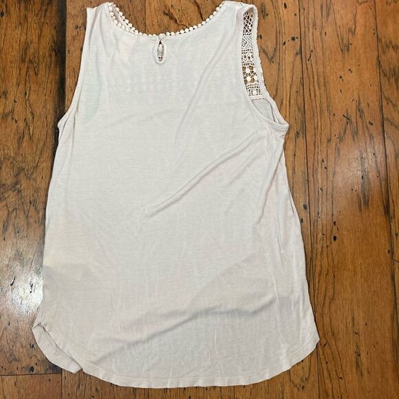 H&M beige tank top with crochet detail, size xs - Picture 3 of 5